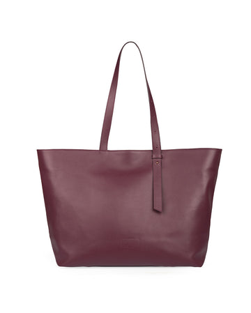 Imagen frontal de bolso tipo shopping bag de piel de color burdeos Leandra. Bolsos de piel made in Spain Leandra
